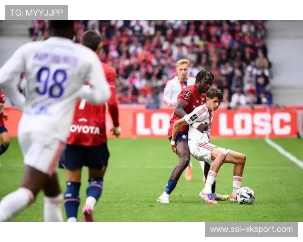 南野拓实冷静推射,摩纳哥爆冷后全队相拥庆祝 南野拓实冷静推射,摩纳哥爆冷后全队相拥庆祝